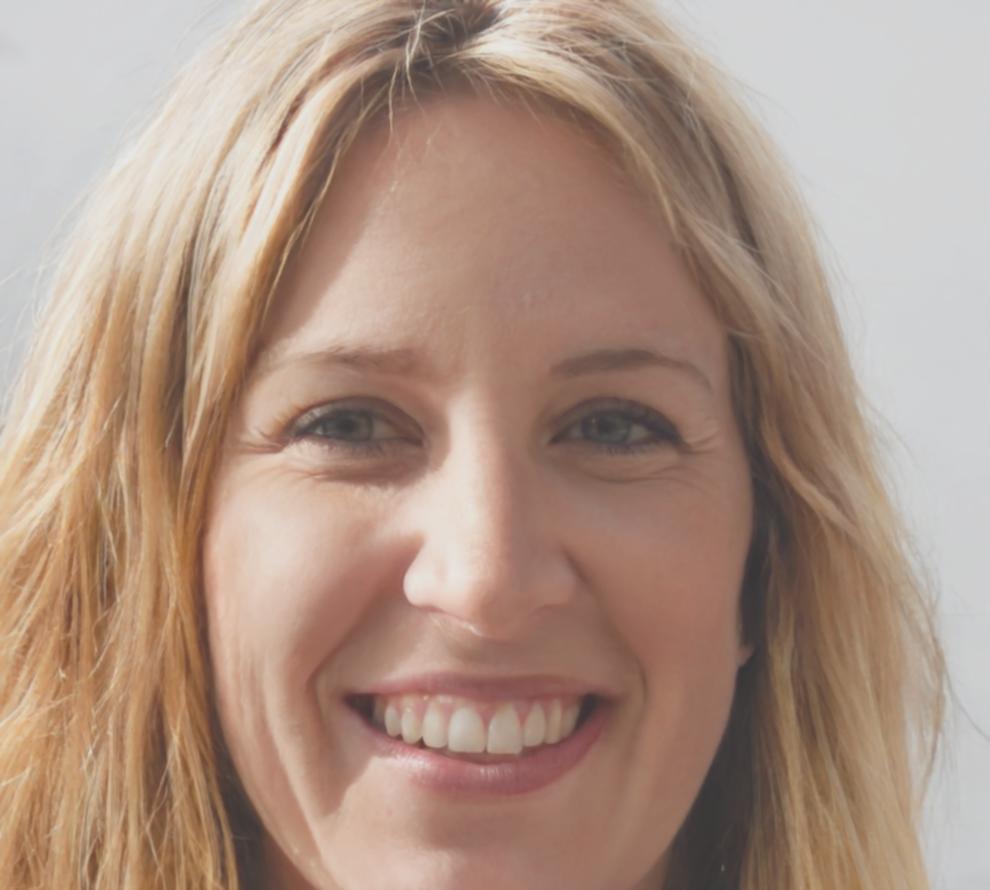 Freja Lindström sharing her financial planning experience